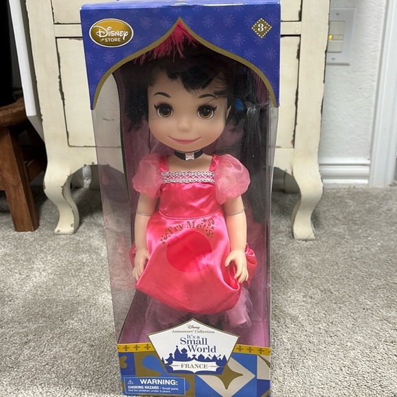 It’s a Small World-France doll
